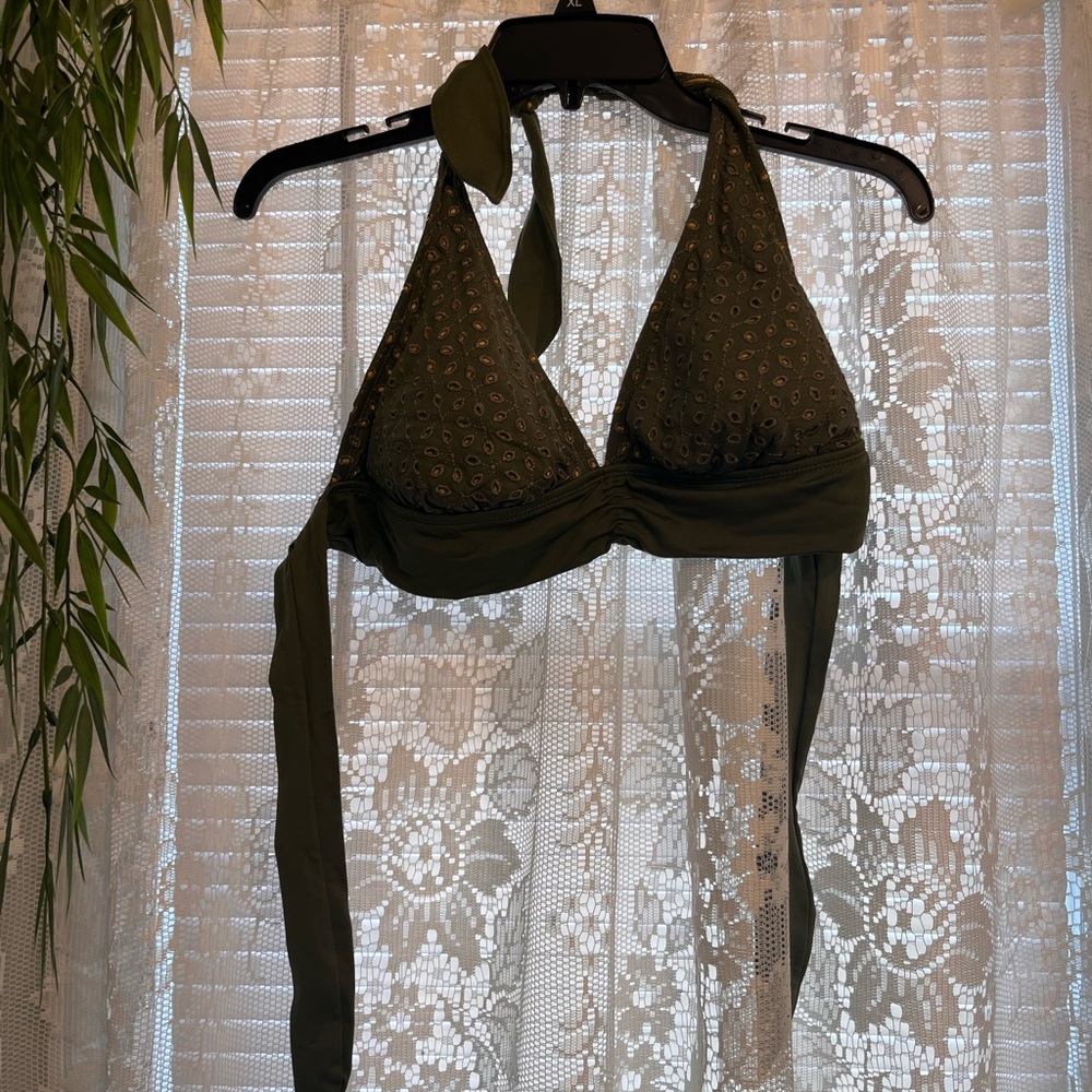 Women’s Isaac Mizrahi hippie bikini top